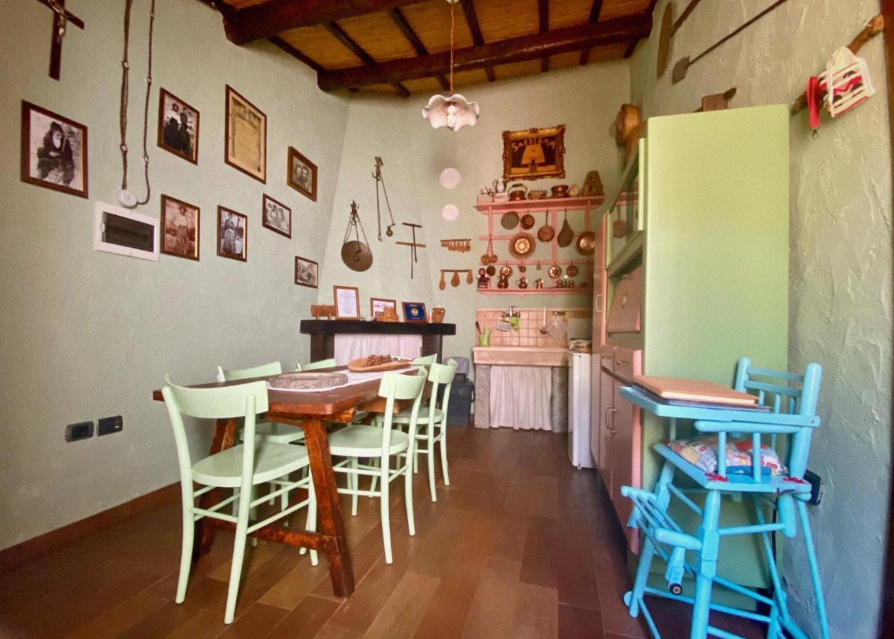 Bed and Breakfast Domos Antigas Bottidda Zewnętrze zdjęcie