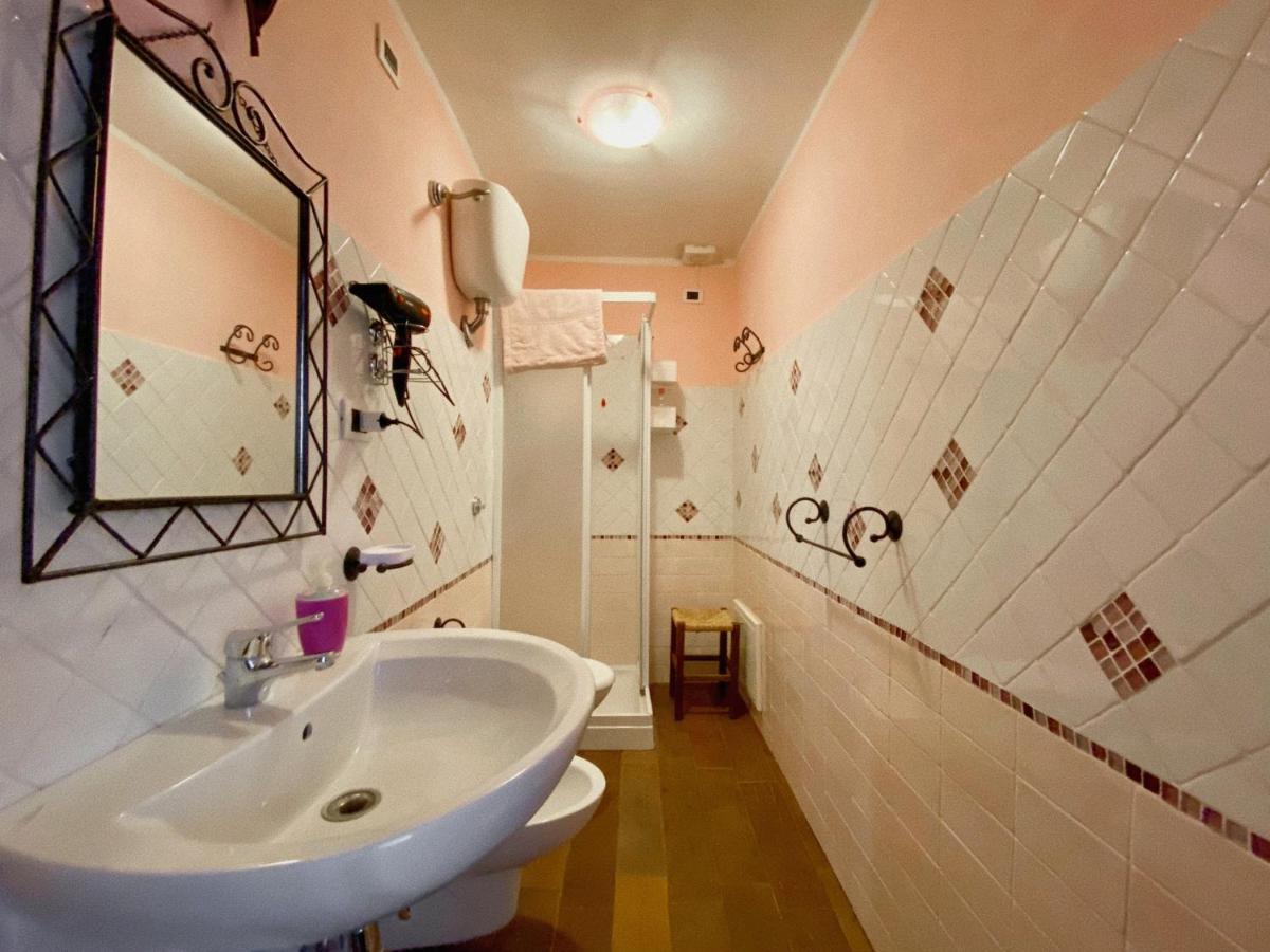 Bed and Breakfast Domos Antigas Bottidda Zewnętrze zdjęcie