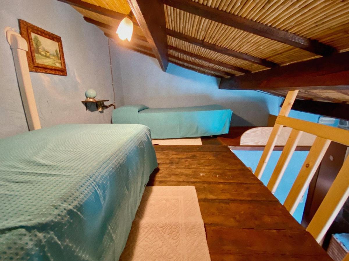 Bed and Breakfast Domos Antigas Bottidda Zewnętrze zdjęcie