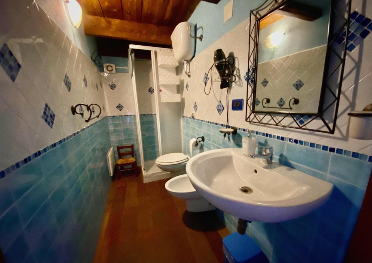 Bed and Breakfast Domos Antigas Bottidda Zewnętrze zdjęcie